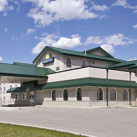 Days Inn & Suites By Wyndham Winkler Dış mekan fotoğraf