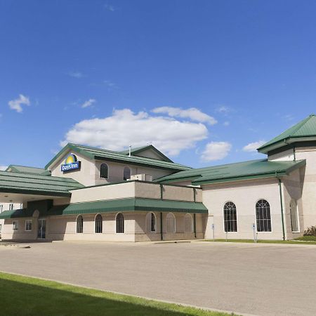 Days Inn & Suites By Wyndham Winkler Dış mekan fotoğraf