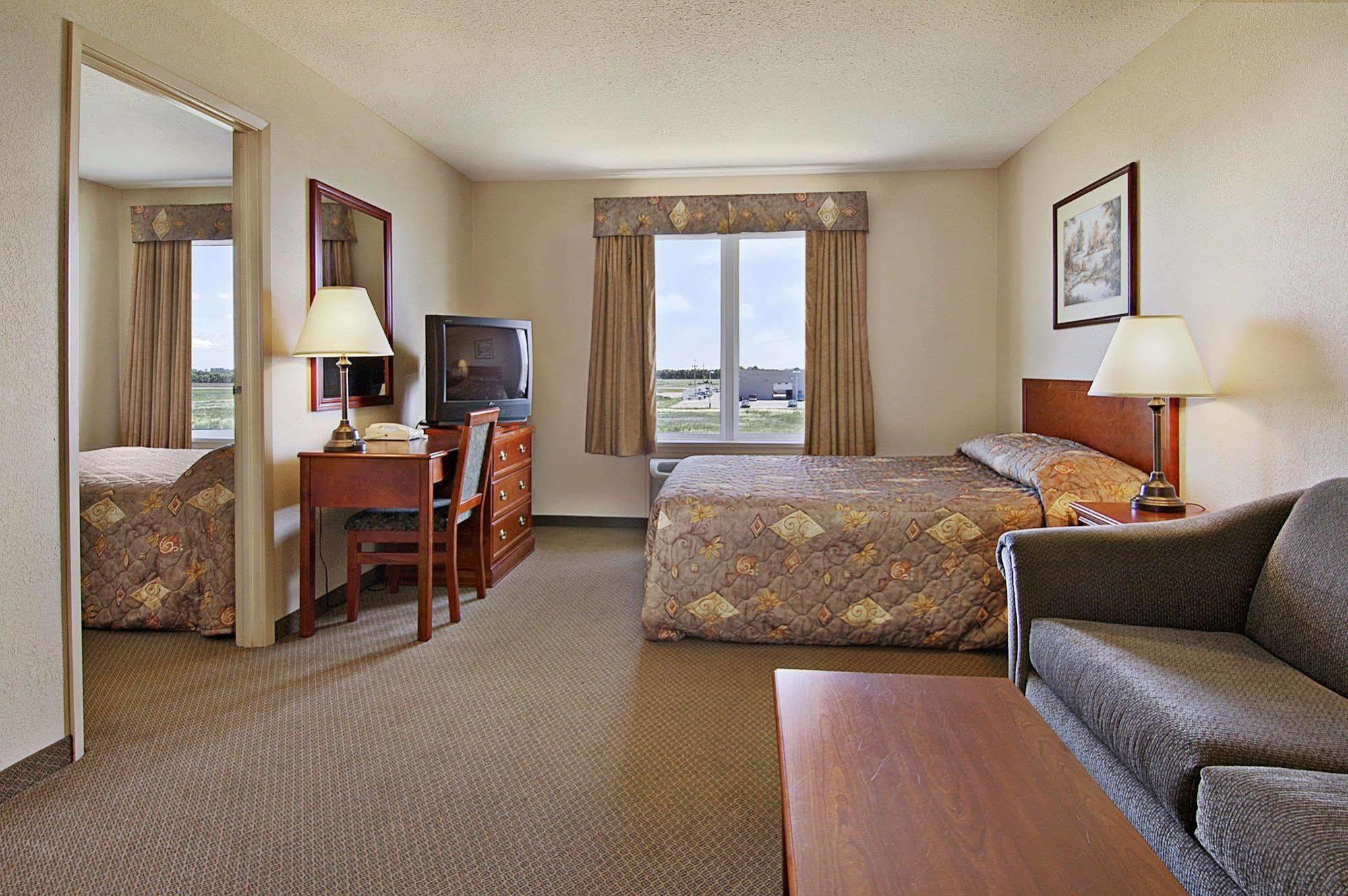 Days Inn & Suites By Wyndham Winkler Dış mekan fotoğraf